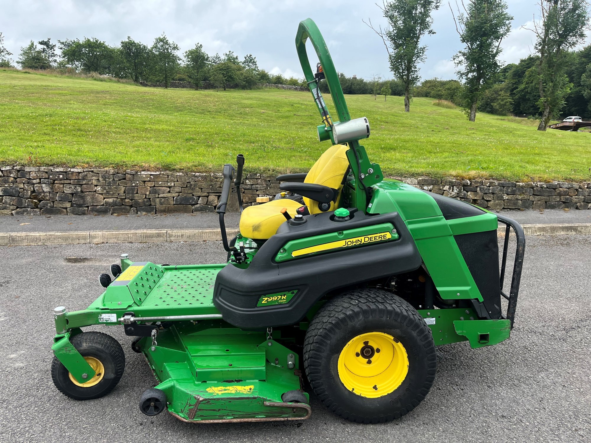 Balmers GM Ltd, John Deere Z997R Zeroturn Mower